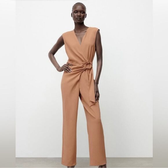 Zara   - Picture 6 of 9